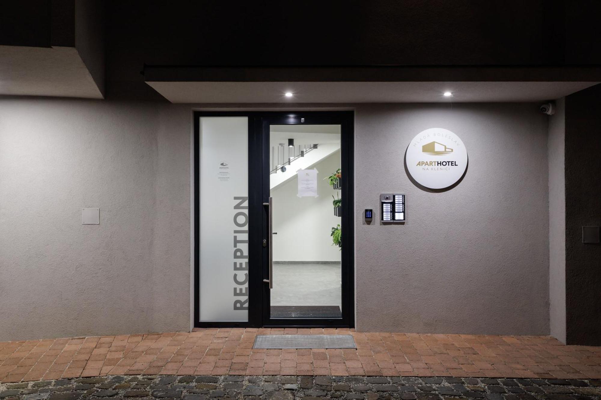 Aparthotel Na Klenici 马达伯乐斯拉夫 外观 照片