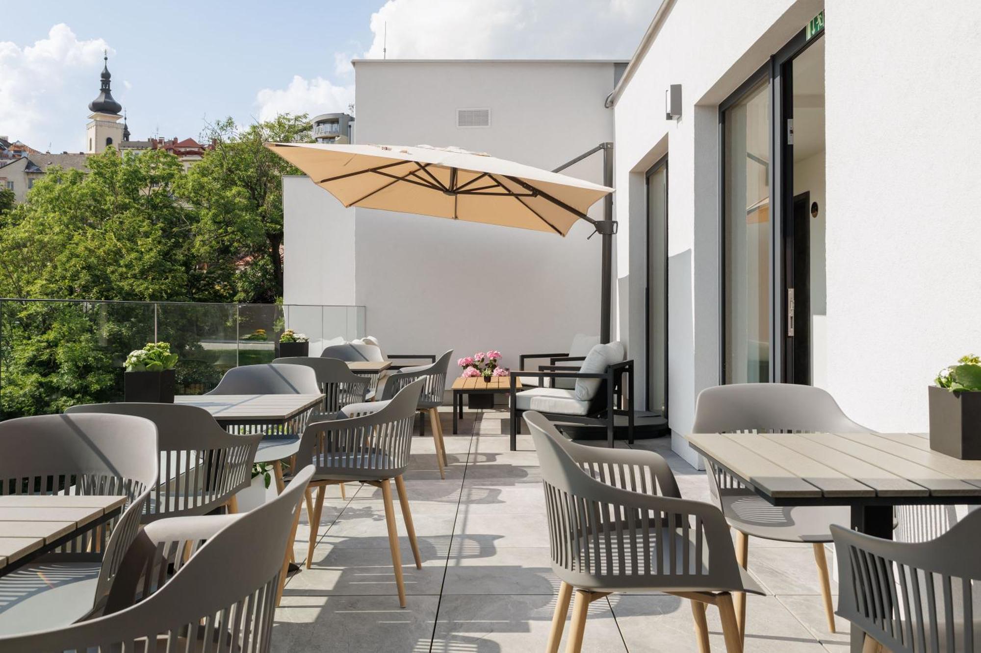 Aparthotel Na Klenici 马达伯乐斯拉夫 外观 照片