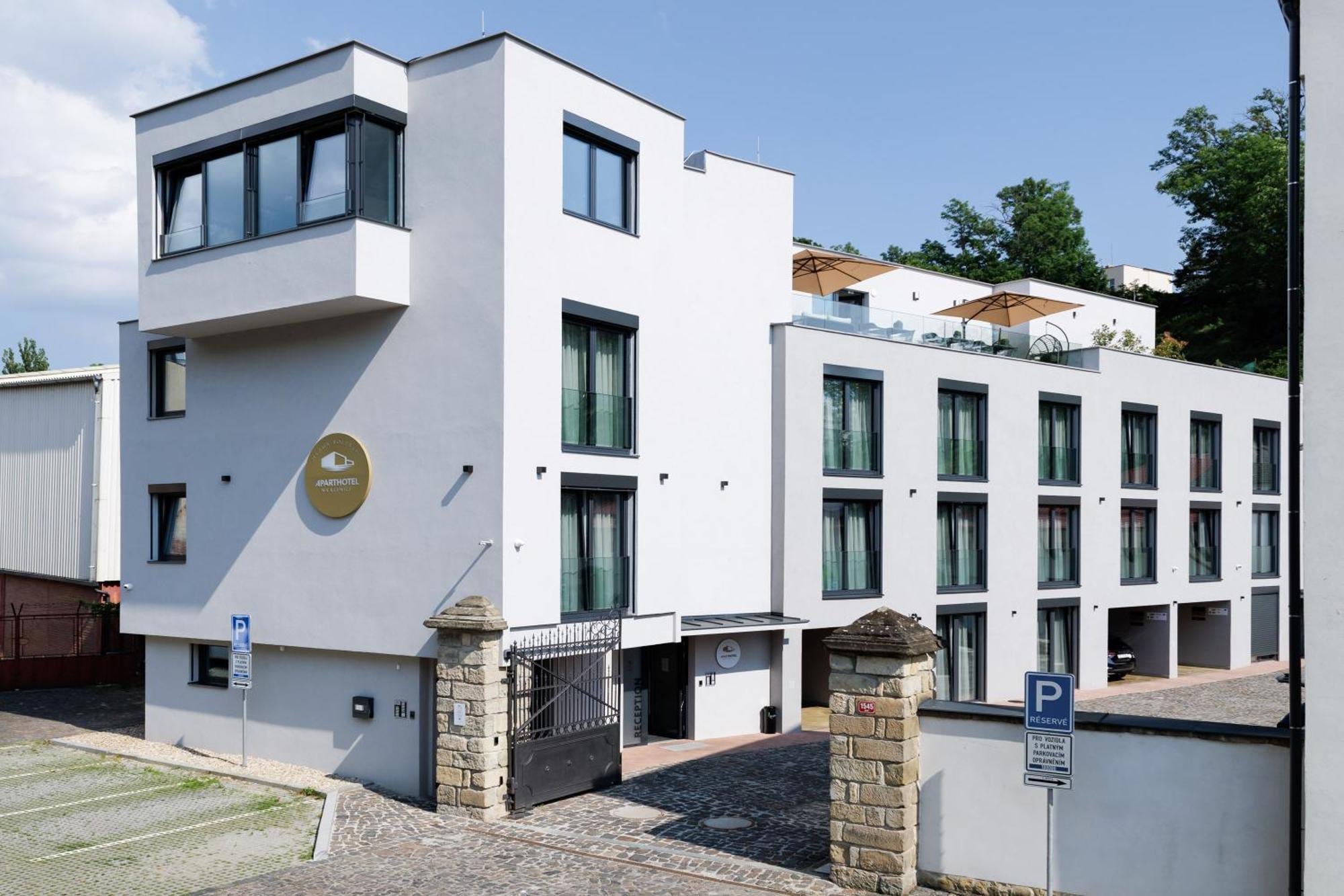 Aparthotel Na Klenici 马达伯乐斯拉夫 外观 照片